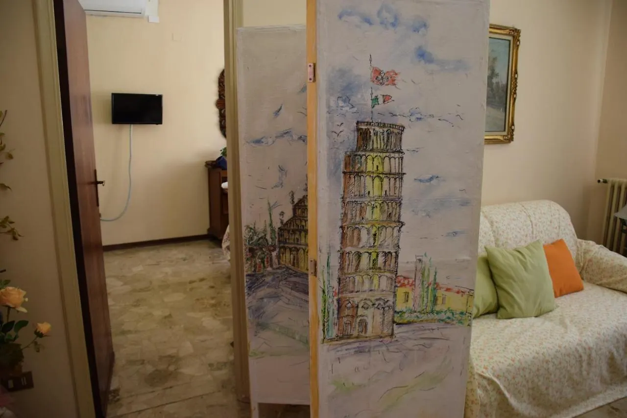 La Lanterna Di Lida E Beppe Bed & Breakfast Pisa 0*,